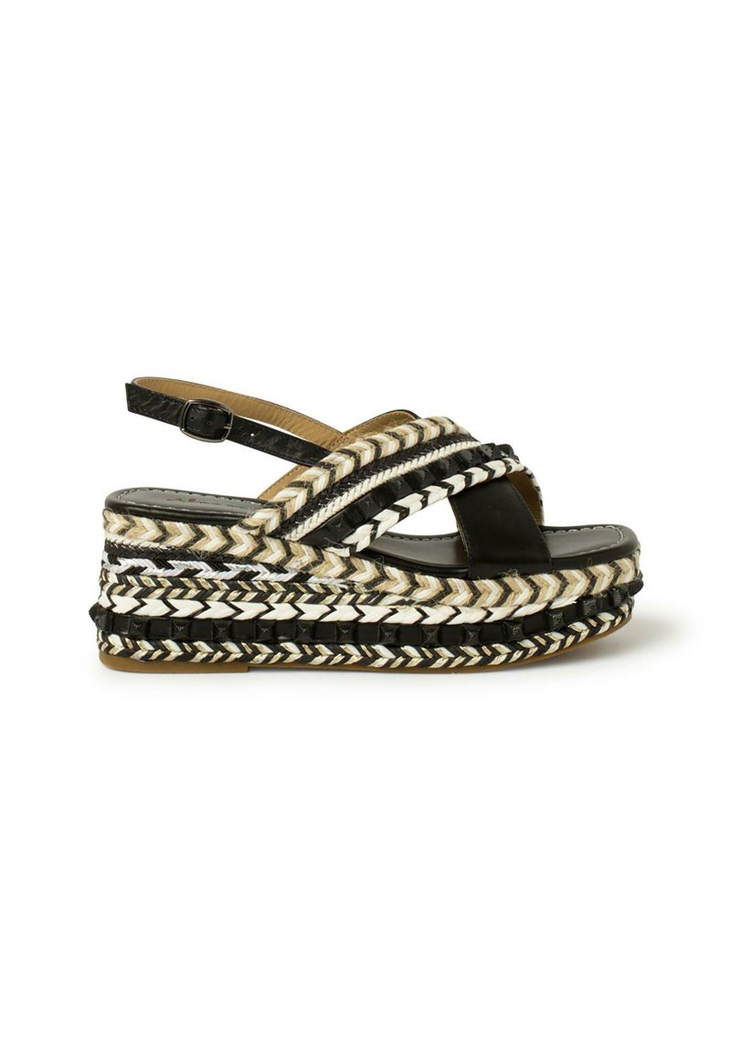 Alma en Pena Sandalen met sleehak zwart Alma en Pena Sandalen met sleehak zwart