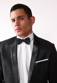 Pier One TUXEDO SUIT - Anzug - black