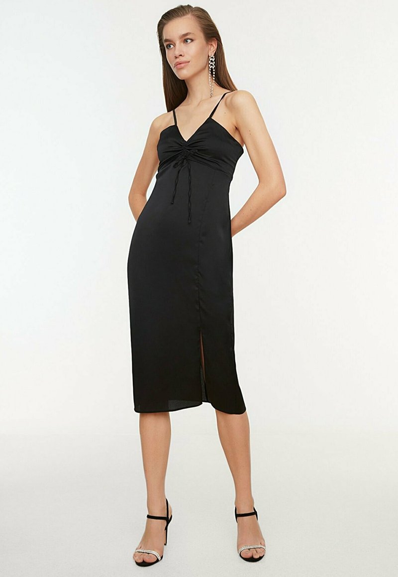 Damen Freizeitkleider | Trendyol Freizeitkleid black/schwarz - QC20395 Damen Freizeitkleider | Trendyol Freizeitkleid black/schwarz - QC20395