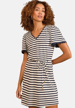 Abito a righe beige e blu navy, con scollatura a V, maniche corte con bordi a onda e vita con cordoncino. Tessuto morbido.