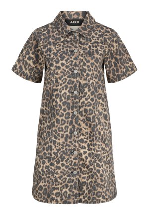 Košuljasta haljina s leopard uzorkom izrađena od tkanine, s kratkim rukavima, ovratnikom, dugmadi sprijeda i dva džepa na prsima. Neutralne nijanse dominiraju uzorkom.