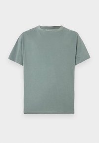 Unselected, balsam green