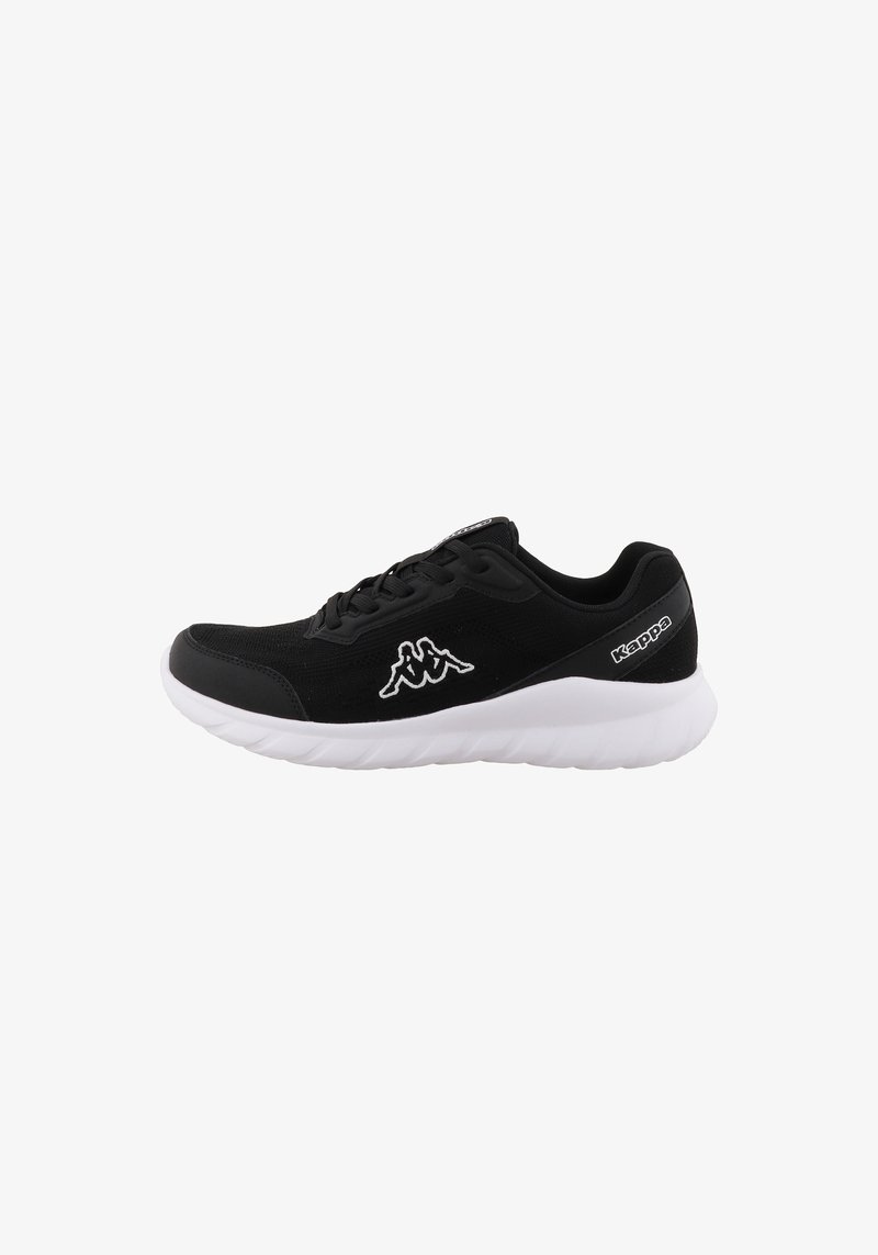 Baskets noires Kappa avec semelle blanche, design à lacets et logo Kappa sur le côté et le talon, vues de profil droit.