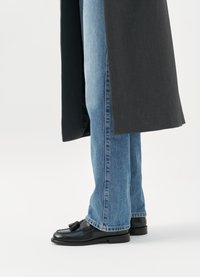 LINN - Jalga libistatavad jalanõud - black