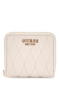 Portafoglio beige trapuntato con zip dorata e logo "GUESS EST 1981" in lettere dorate al centro anteriore.