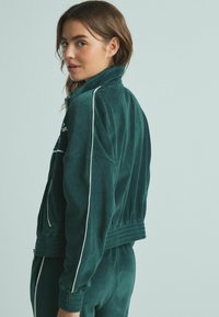 Next REGULAR FIT  - Sweatjakke - green