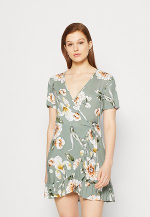 ONLY ONLNOVA LIFE MARLIE WRAP DRESS - Denné šaty - chinois green