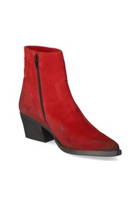 Rote Wildleder-Ankle Boots mit spitzem Toe und seitlichem Reißverschluss. Verfügt über einen massiven schwarzen Absatz und subtile Texturvariationen.