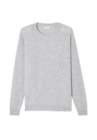 Pull léger gris clair à manches longues en tissu tricoté doux. Design classique avec col rond et bords-côtes aux poignets et à l'ourlet, présentant une texture subtile.