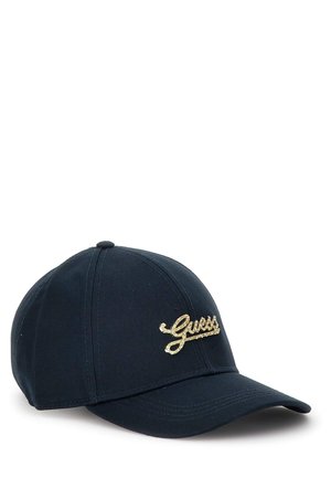 Cappellino da baseball nero con visiera curva, con logo "Guess" ricamato in oro sul pannello frontale, mostrato su sfondo bianco.