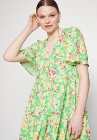 YAS YASURIA DRESS - Φόρεμα ημέρας - poison green