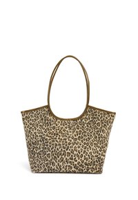 Sac fourre-tout imprimé léopard avec deux longues anses et une texture de tissu beige lisse. Bords accentués d'une finition marron. Conception spacieuse.
