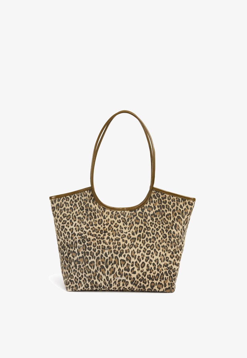 Sac fourre-tout imprimé léopard avec deux longues anses et une texture de tissu beige lisse. Bords accentués d'une finition marron. Conception spacieuse.