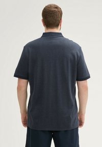 TOM TAILOR PLUS -  MIT LOGO STICKEREI - Polo krekls - sky captain blue white melange