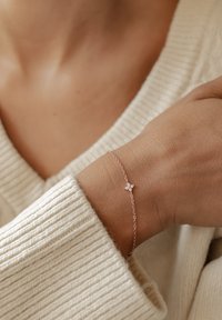 Thumbnail Image 3