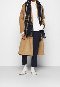 GAP Sweter