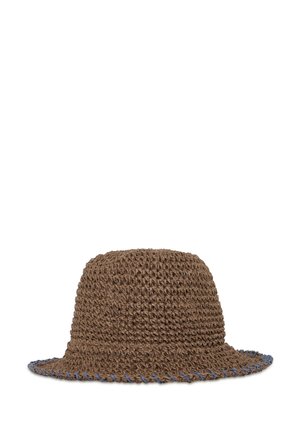 Cappello a secchiello marrone intrecciato con cuciture blu intorno alla tesa, mostrato su sfondo bianco.