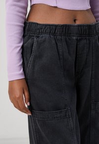 GAP Petite UTILITY EASY WIDE LEG MAXWELL - Platėjantys džinsai - washed black