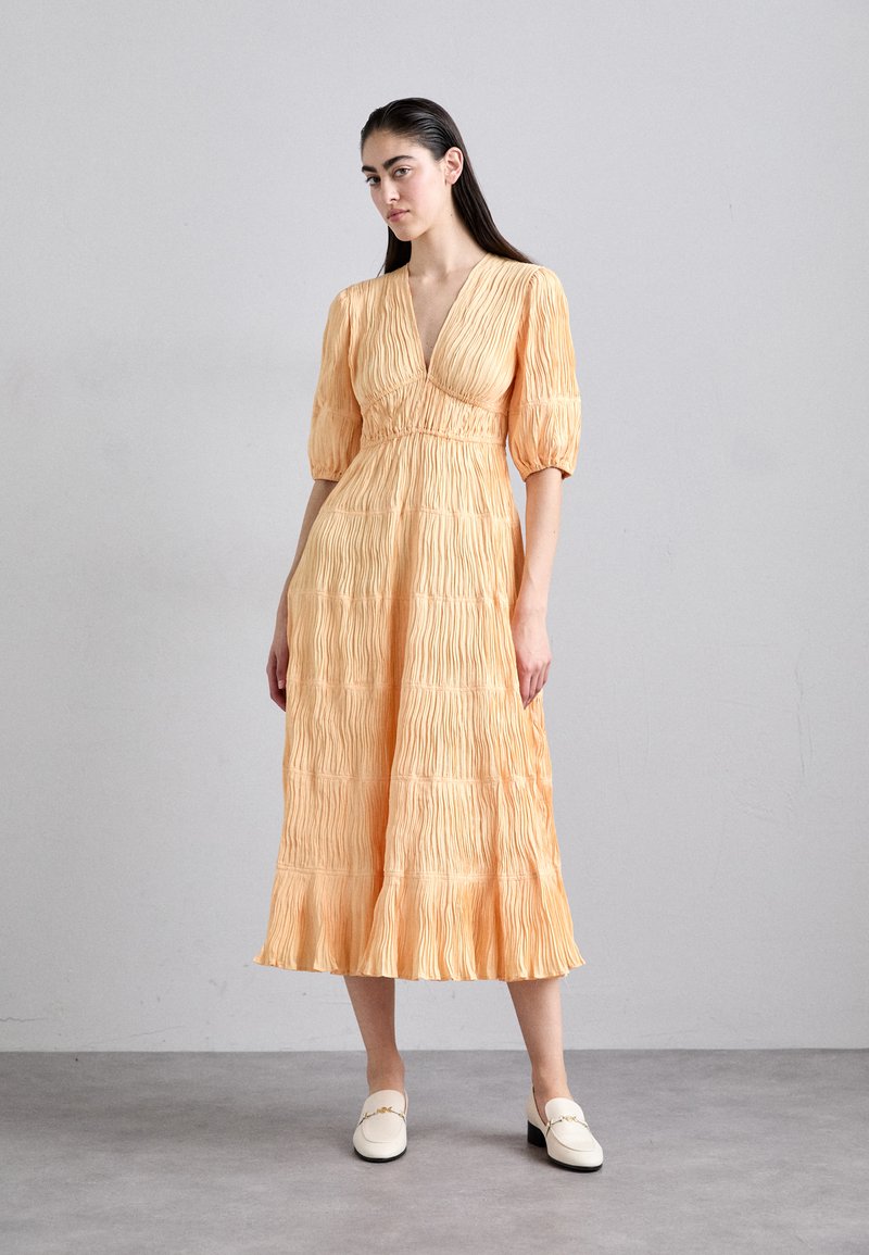 Maje ROBBY - Freizeitkleid - orange pale