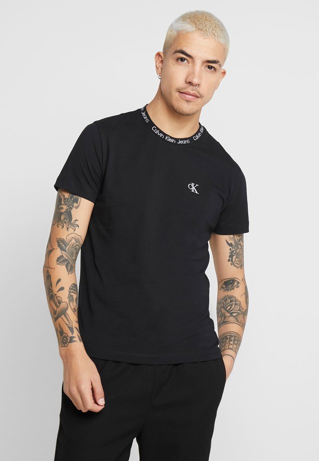 CHEST MONOGRAM COLLAR LOGO SLIM - T-Shirt basic - black beauty