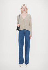 CLOSED V NECK - Neuletakki - beige