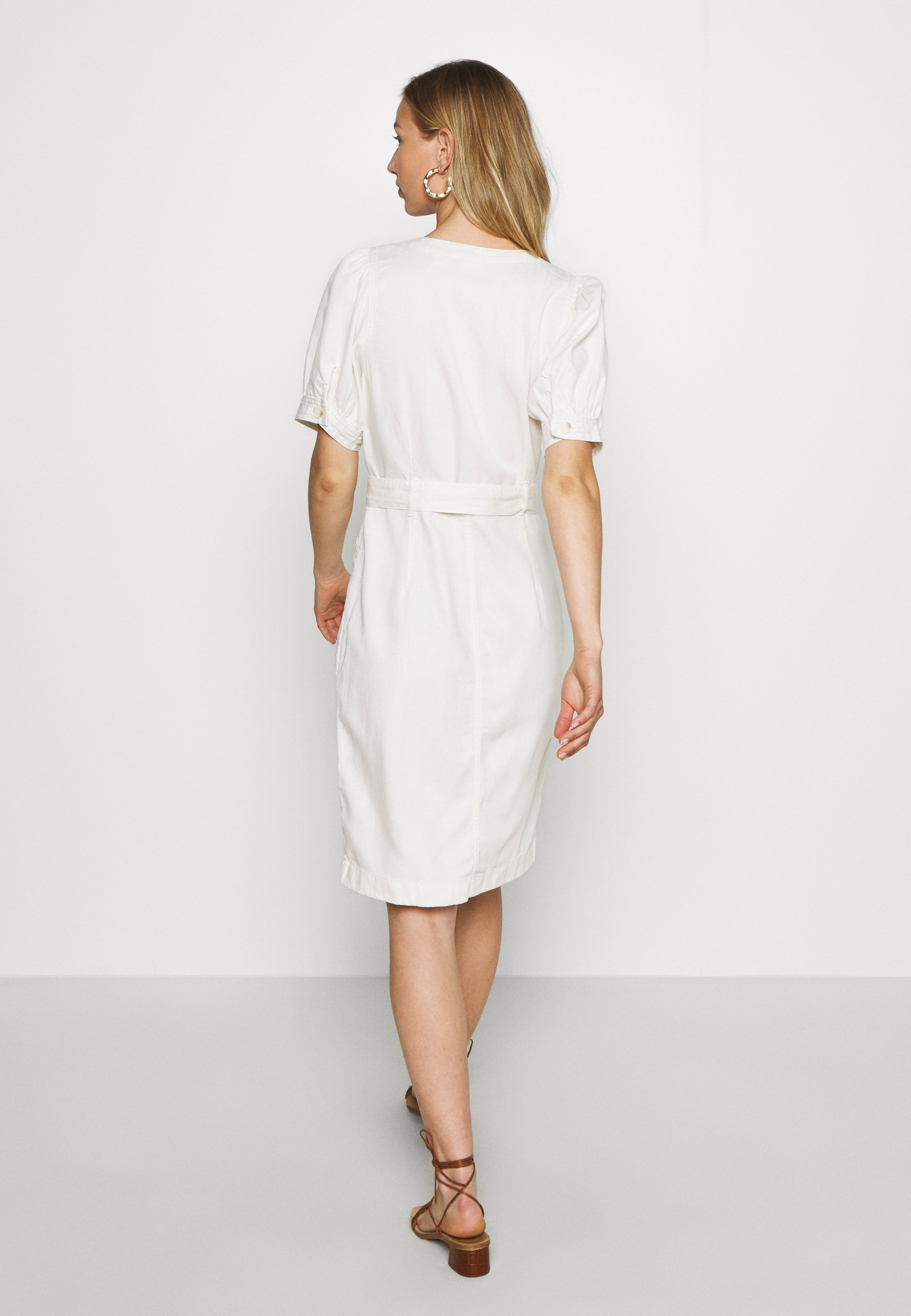 Levi's® BRYN DRESS Vestido vaquero soft dunescrema Ex Dunnes Nuevo Hombre Camisas Polo de manga corta en