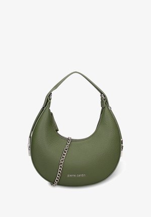 Borsa a mano in pelle verde con silhouette curva, superficie testurizzata, dettaglio catena argentata e logo. Chiusura con cerniera superiore.