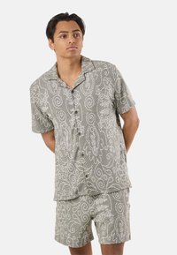 No seleccionado, olive white