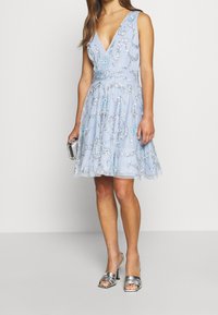 Lace & Beads Petite Koktejlové šaty / šaty na párty - light blue