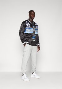 New Era MLB LOS ANGELES DODGERS JACKET - Giacca outdoor - black