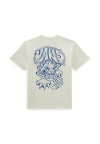 Creme farvet bomulds T-shirt med et blåt grafisk design af en tiger, der holder terninger, med fed stiliseret tekst, der siger "VANS" over designet.