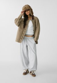 Stradivarius WITH PIPING  - Pantalon de survêtement - grey