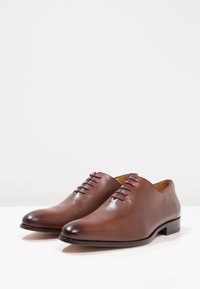 Brett & Sons Derbies & Richelieus - cognac