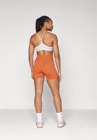 Nike Performance ONE SHORT - Pajkice - burnt sunrise/black