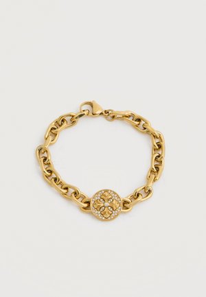 Gouden armband met een ronde centrale steen die een sierlijk bloemmotief toont, omgeven door kleine heldere stenen op een witte achtergrond.