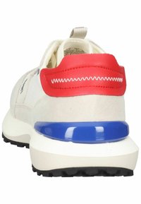 GANT Trainers - off white