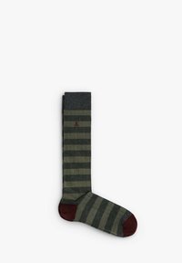 Calcetines a rayas verdes y grises con un puño gris oscuro, que presentan una punta y un talón color marrón burdeos. Fabricados con un material suave y texturizado.