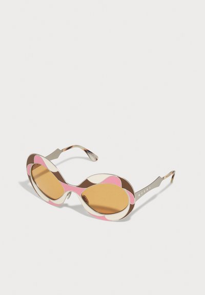Ochelari de soare colorați cu accente roz, maronii și crem, lentile ovale cu un ton reflectorizant auriu și brațe subțiri din metal cu detalii ale logo-ului.