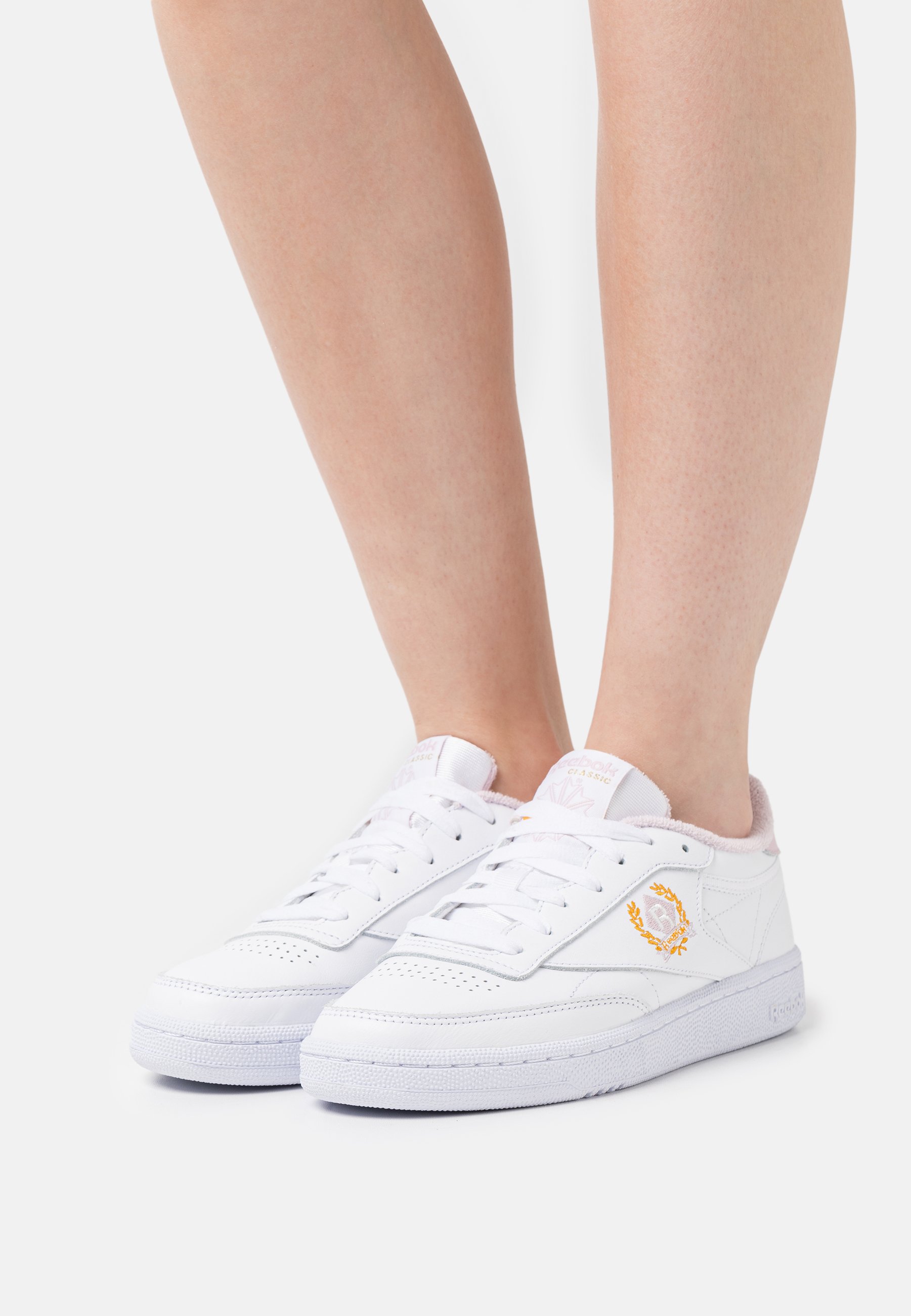 club c 85 trainers