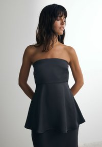 Next PEPLUM BANDEAU REGULAR FIT - Pusero - black
