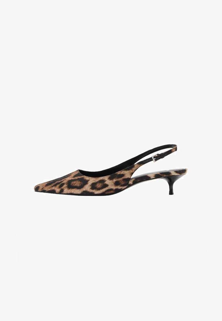 Mango Pumps - black