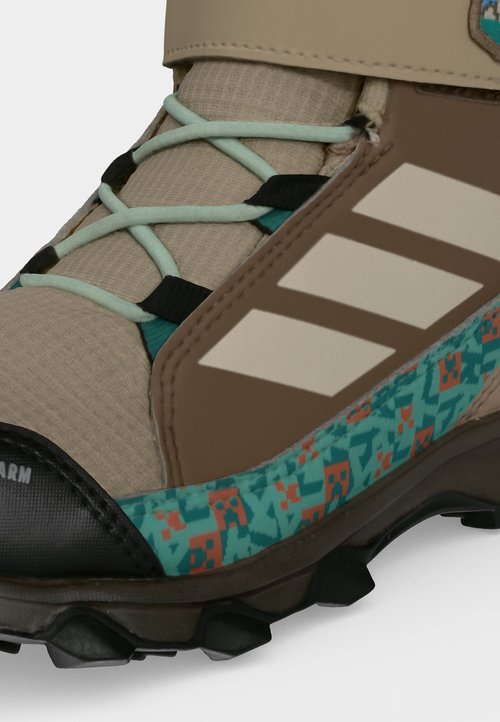 adidas TERREX SNOW MINECRAFT - Hiking shoes - chalky brown/wonder alumina/earth strata — foto 7