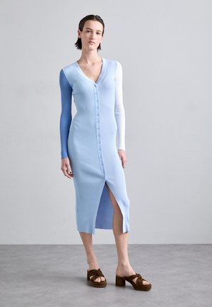 SHOKO - Stickad klänning - light blue