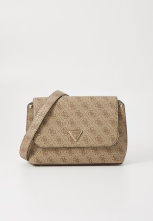 Brązowa torebka na ramię z teksturowanej tkaniny, z wzorzystym wzorem, trójkątnym logo i złotym zapięciem. Regulowany pasek.