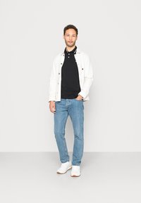 Pier One SLIM - Polo - black
