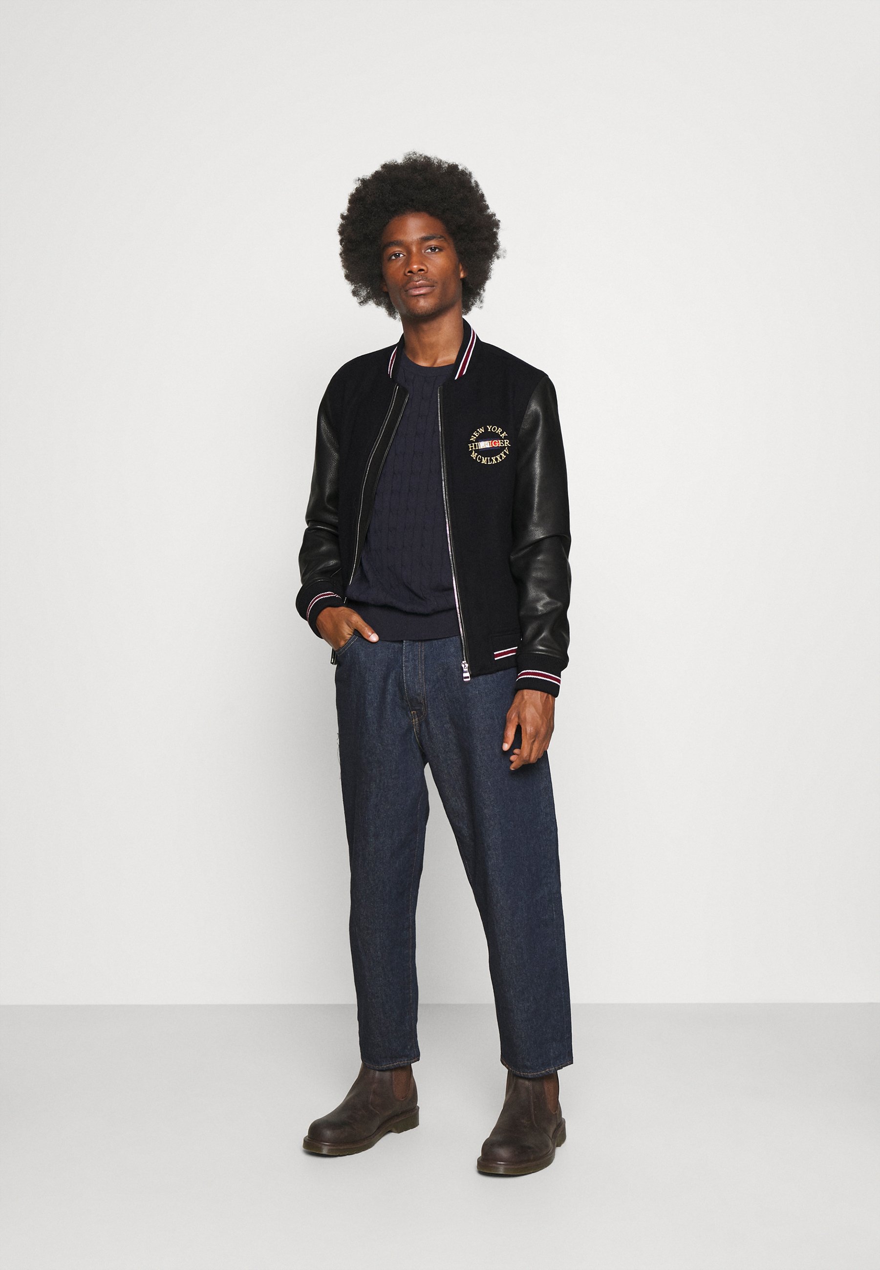 VARSITY - Bomber Jacket - desert sky 