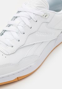 Reebok Classic BB 4000 II UNISEX - Sneakers basse - footwear white/pure grey