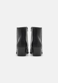 Anna Field Botines bajos - black