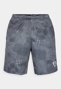 Schwarze Badeshorts mit einem Muster aus weißen, runden Punkten, elastischem Bund und Logo auf der unteren rechten Seite. Leichter Stoff.
