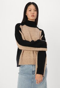 YAS YASTRISTO  - Camisola - desert taupe/black